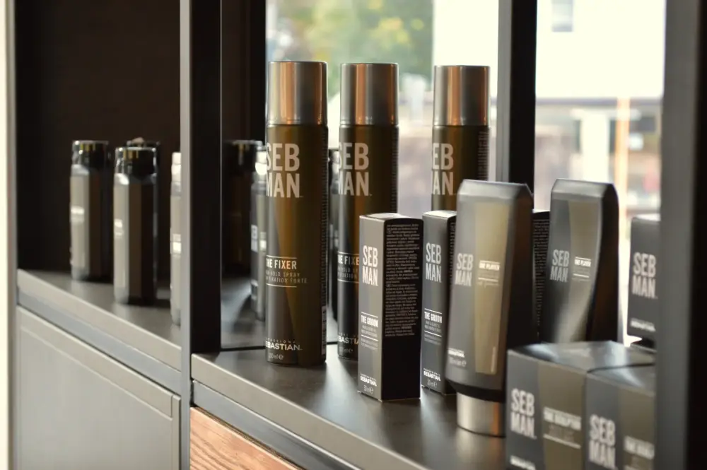 Stylingplätze im Salon Friseur Schneider