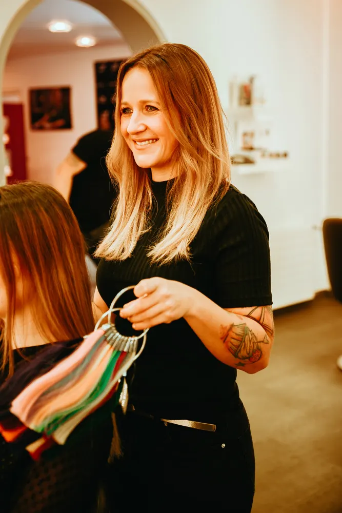 Simone Schneider, Friseurmeisterin und Great Lengths Expertin